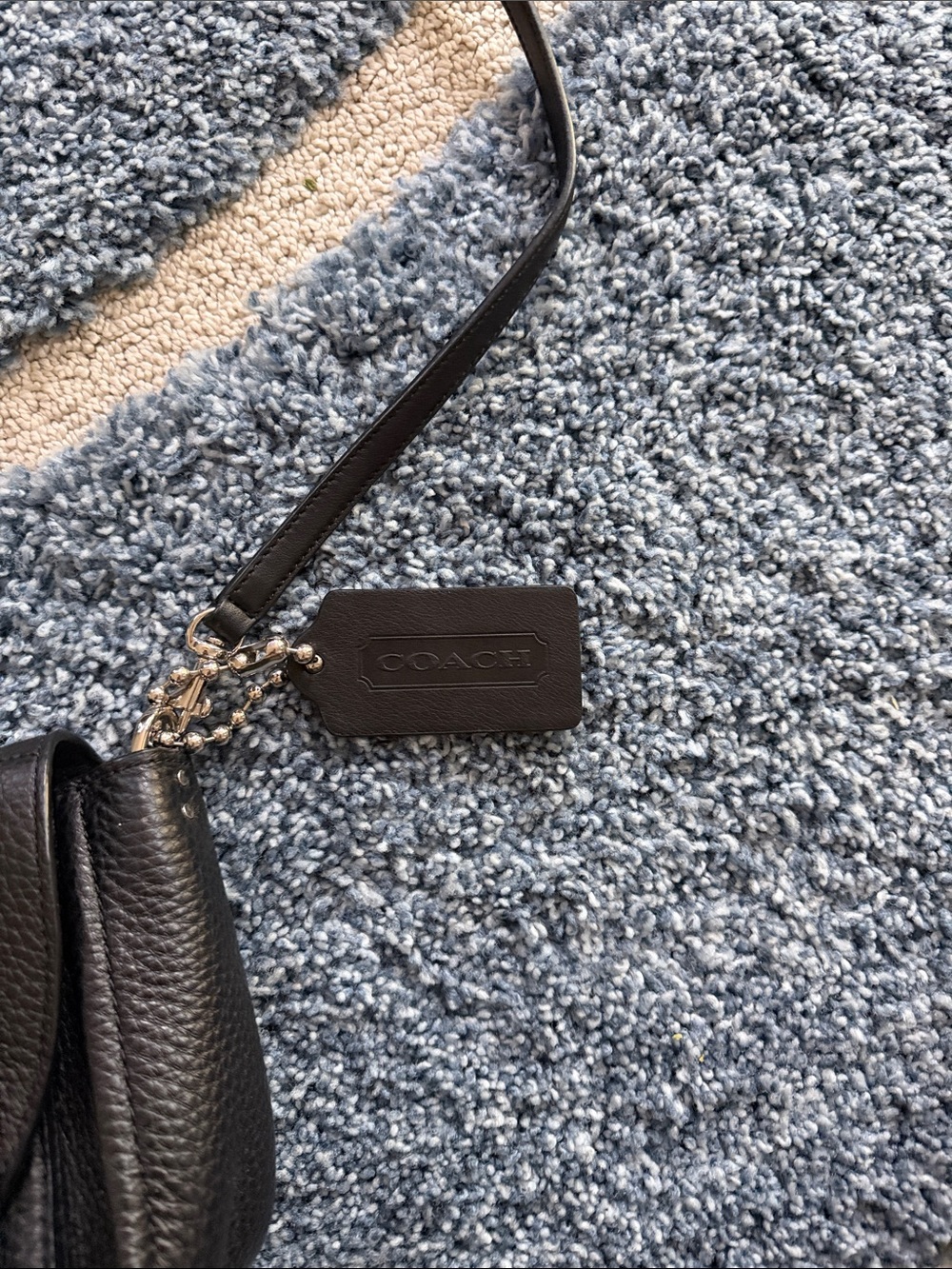 NWT…Coach Black Pebbled Leather Turnlock Crossbody Bag with Strap - Picture 2 of 11